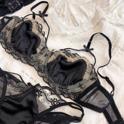 Sexy French lace lingerie set